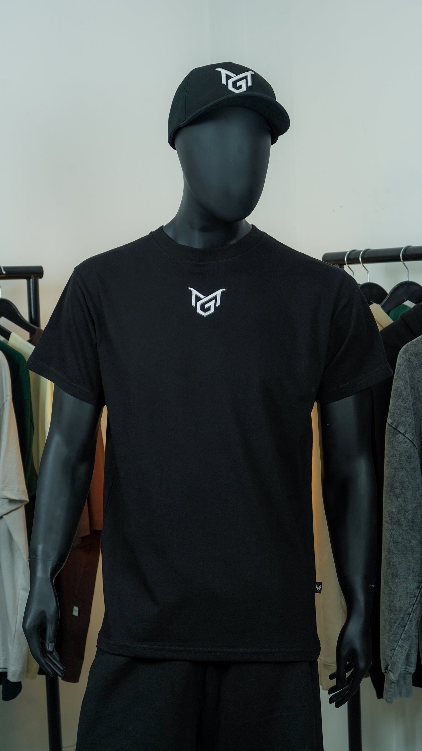 BLACK TSHIRT OG