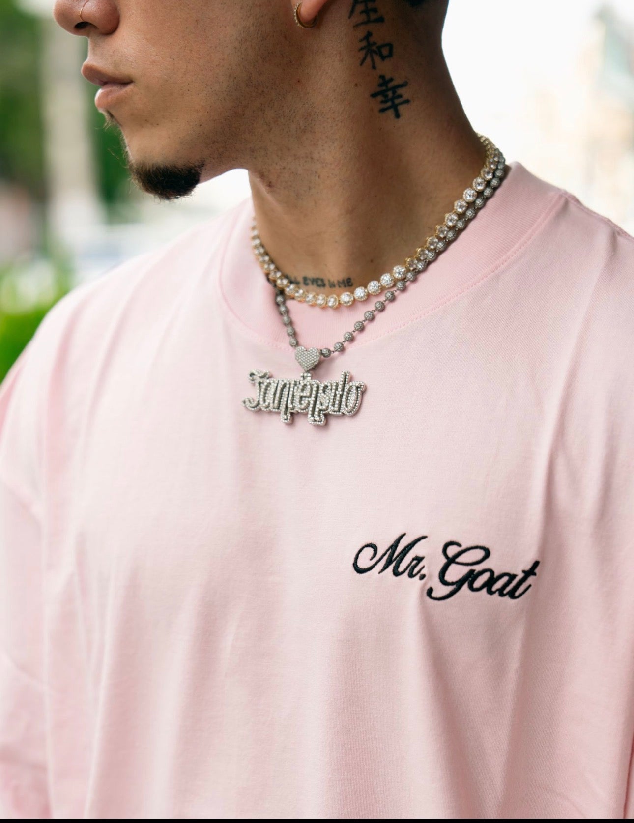 Mr.Goat  signature (PINK)